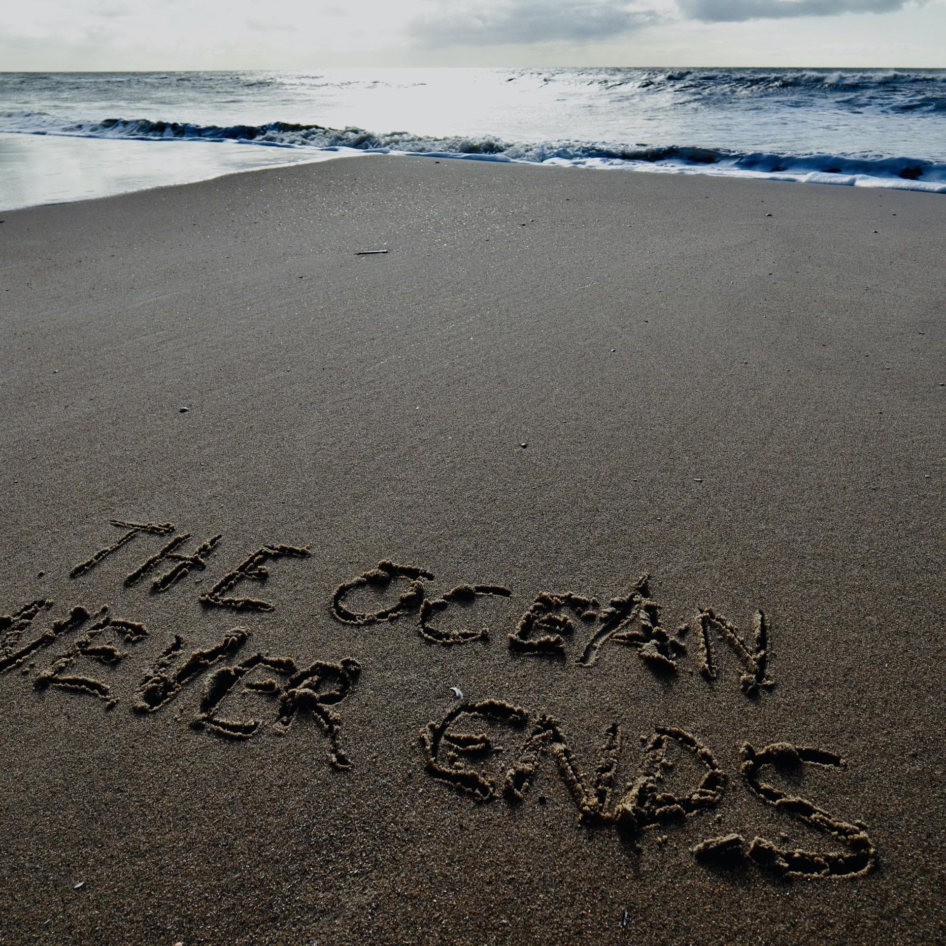 Inge van Calkar – The Ocean Never Ends