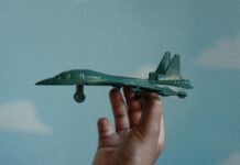 Michael Kiwanuka – Floating Parade